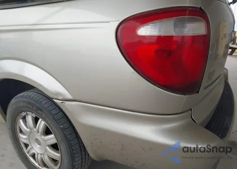 2005 Chrysler Town & Country Touring из США, поврежденный, VIN 2C4GP54L25R444974